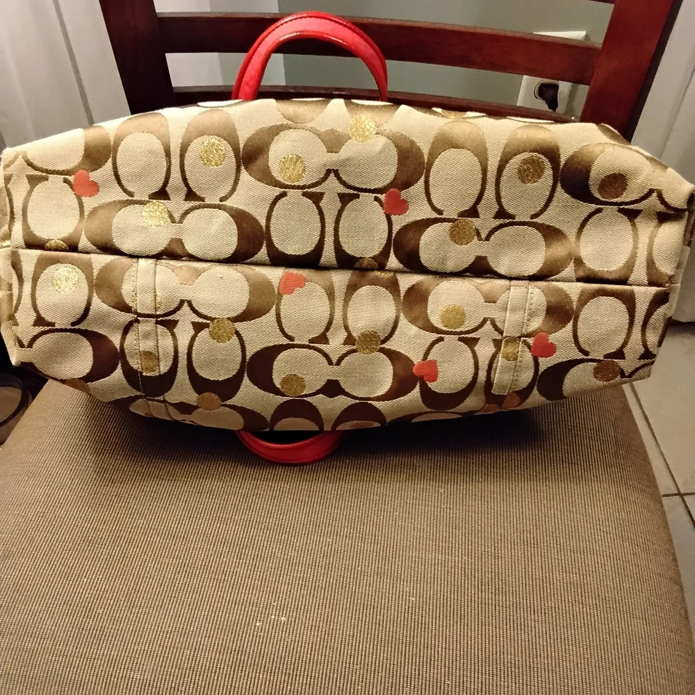 Coach Poppy Secret Admirer Signature Tan and Red Patent Leather Bag. - Picture 4 of 9